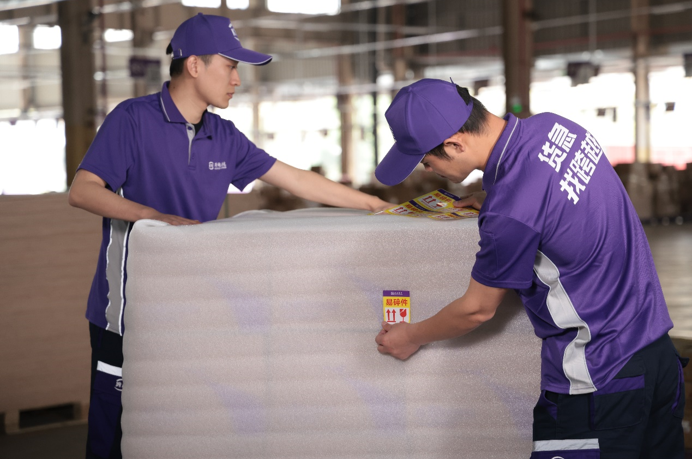 快递公司中的佼佼者：跨越速运的科技实力与服务优势