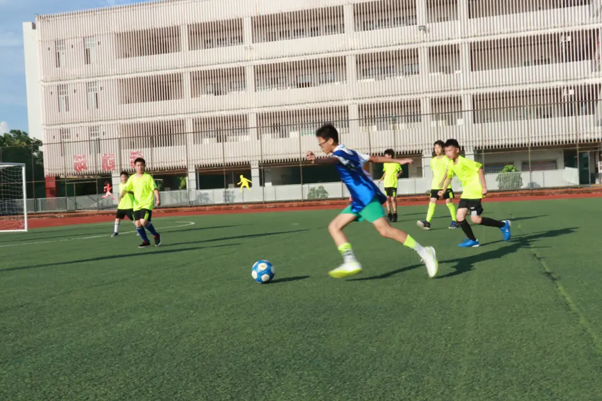 绿茵逐梦，育见成长 —— 广州市增城区荔湖城外国语学校足球特色课程