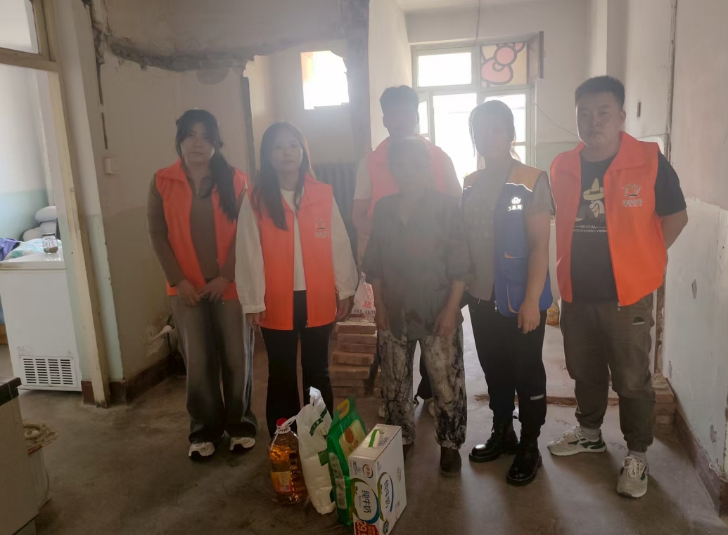 途嘉名御"暖阳行动"走进青城 中秋送暖浸润北疆