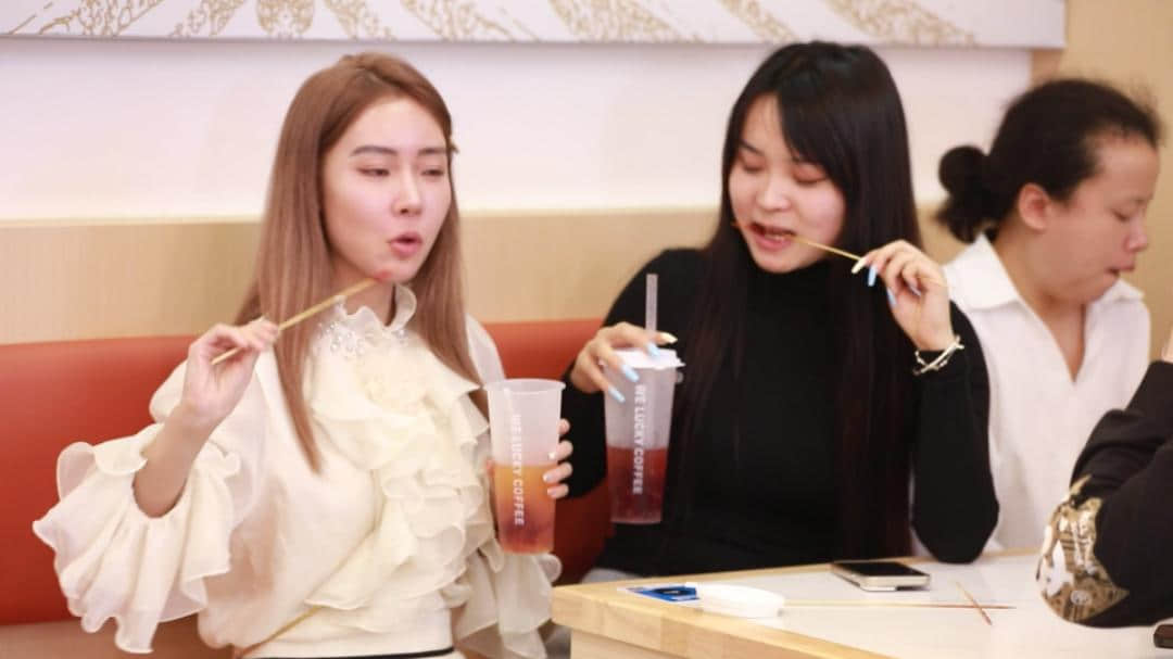 🍜一口穿越贵州!这碗非遗酸汤牛肉粉让我连汤都喝光!