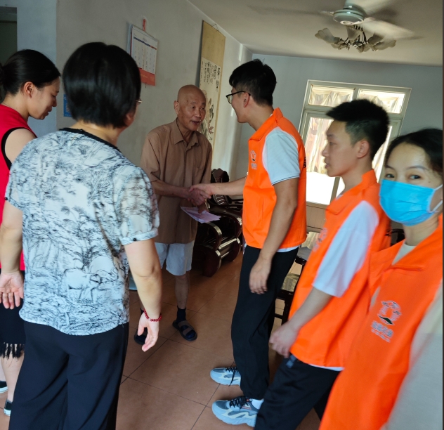 途嘉名御“暖阳行动”第九站温暖嘉兴 爱心接力共筑美好社区