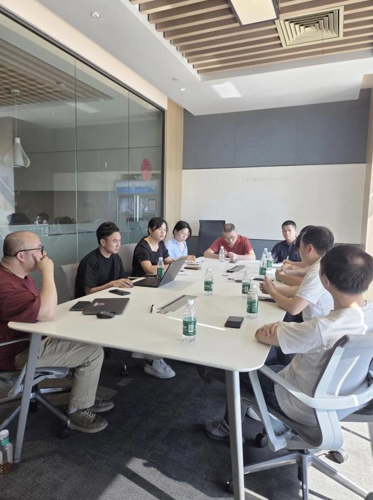 跨越速运新能源汽车采购对接会举办,初步合作意向顺利达成