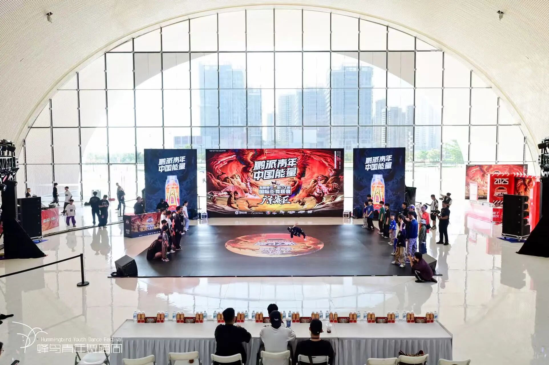 第六届蜂鸟青年舞蹈周于横琴盛大开幕，定义湾区艺术新篇章