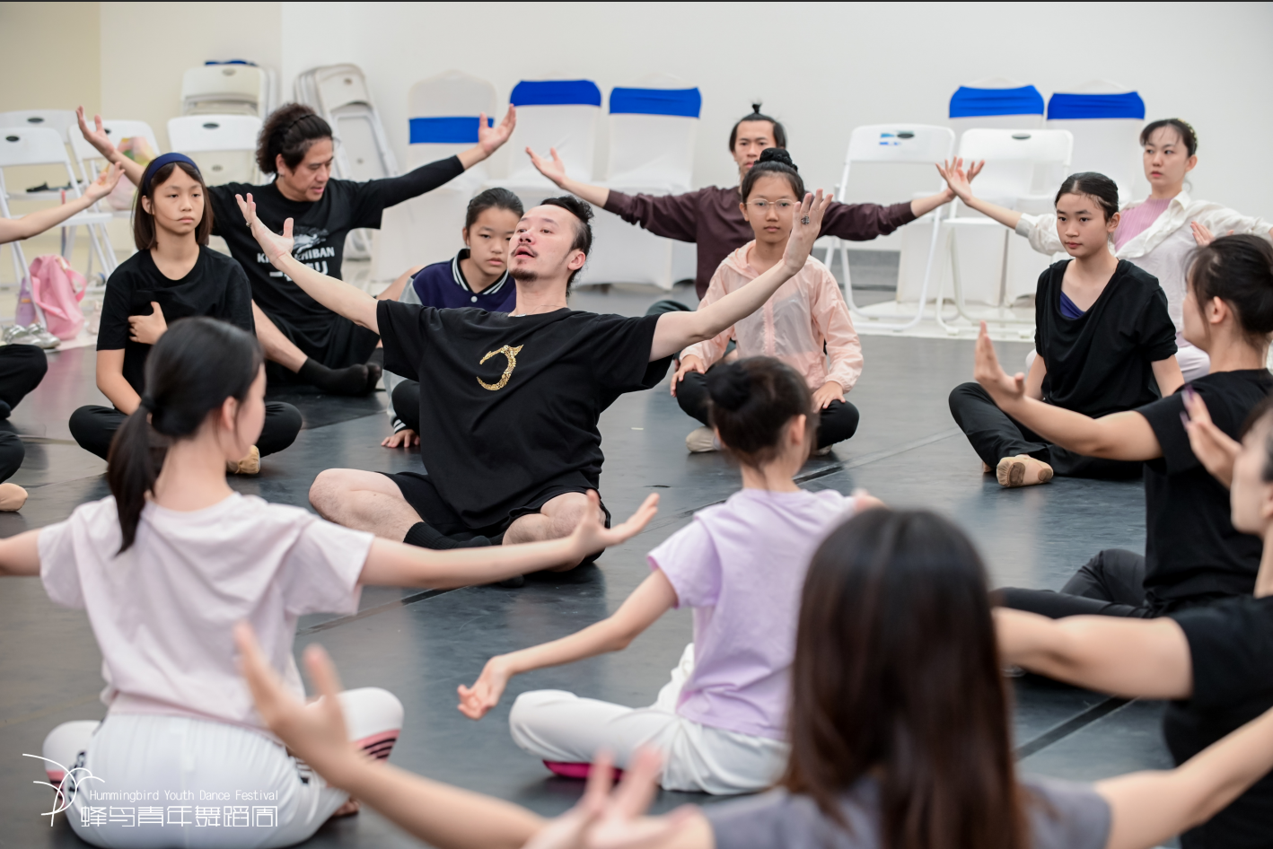 第六届蜂鸟青年舞蹈周于横琴盛大开幕，定义湾区艺术新篇章