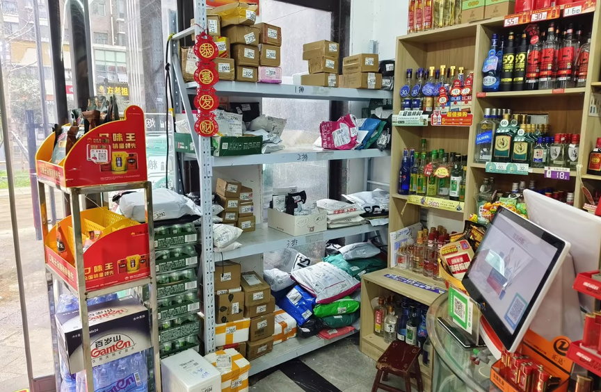 武汉黄陂：便民服务点亮小店新生