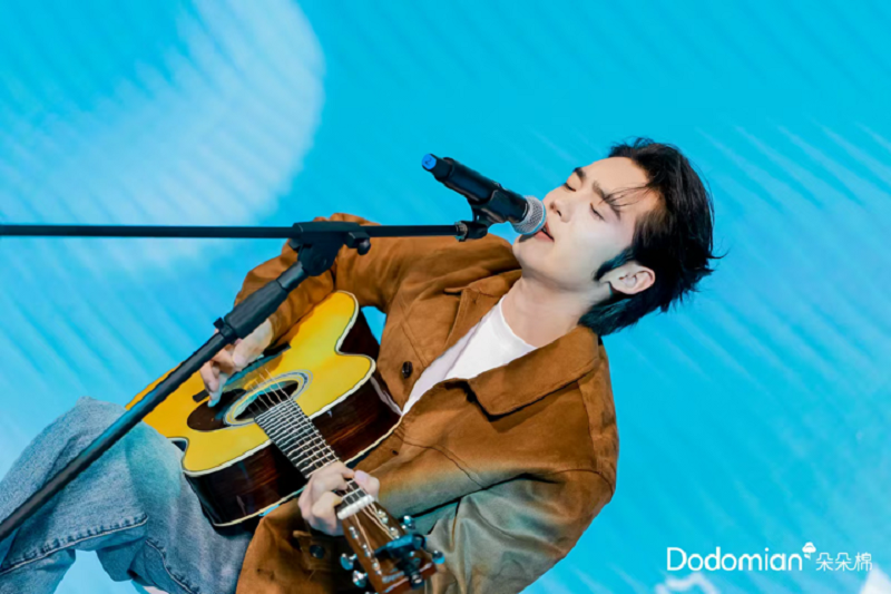 朵朵棉携手代言人于适盛大启幕 “与适同行”首次线下见面会 朵朵棉携手代言人于适盛大启幕 “与适同行”首次线下见面会