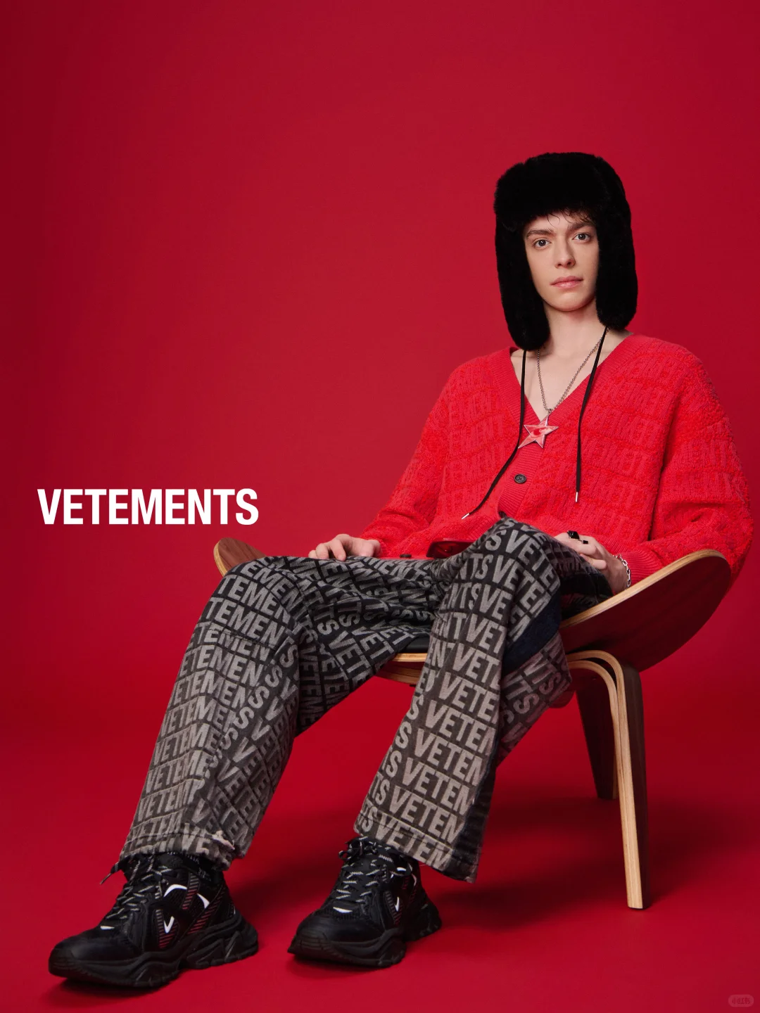 英国VETEMENTS