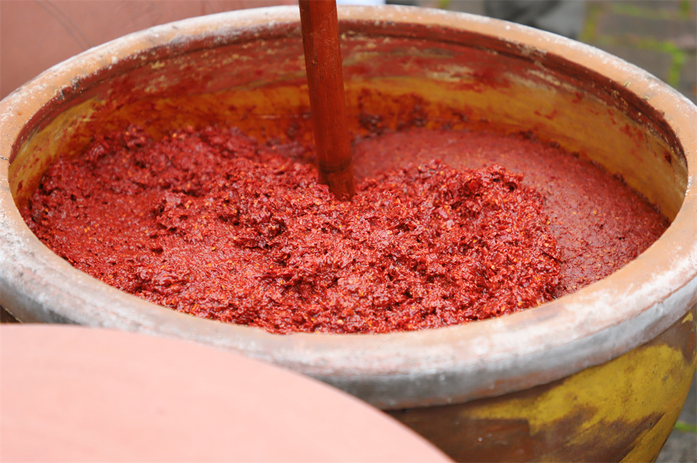 寻味郫县豆瓣：新希望味业探秘川菜灵魂，三百年匠心传承