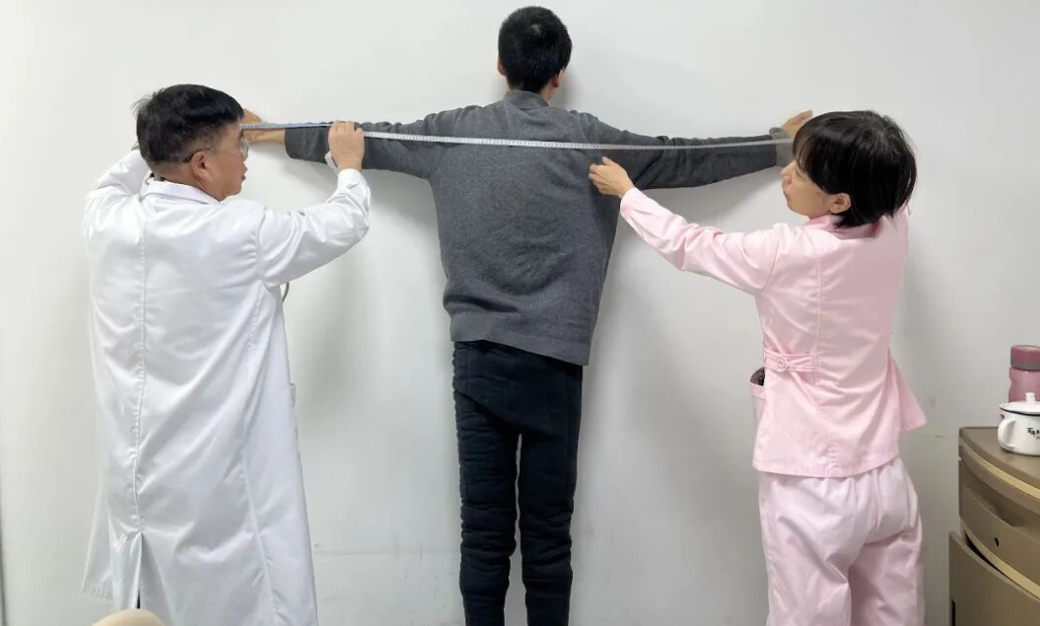 告别八年进食苦恼 ！广深专家通力协作——经皮内镜下胃/空肠造瘘术助青年患者打通“生命通路”