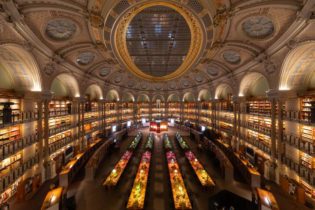 宝格丽ICONS MINAUDIèRE系列包袋星光晚宴与臻作鉴赏，共启华彩新章