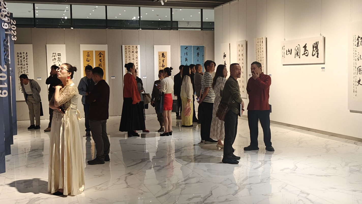 共赏翰墨之美 “松韵兰亭·艺展风华”书法展在深圳开幕