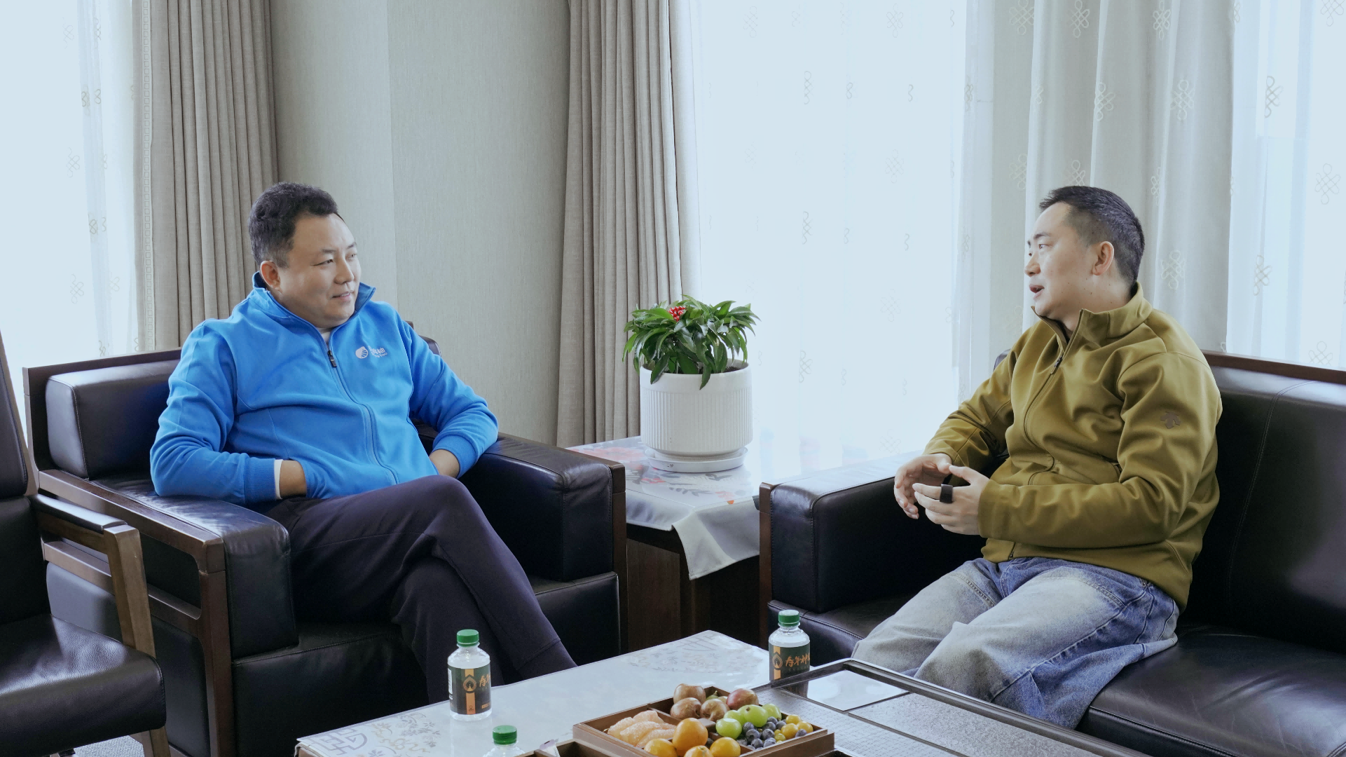 寿年神泉：两大顶尖导师联袂点赞，开启全民健康饮水新征程，打造国民健康饮水品牌！