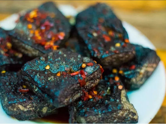 长沙五一广场和太平街的美食小吃攻略：把“活在当下”吃进肚子里，才是正经事