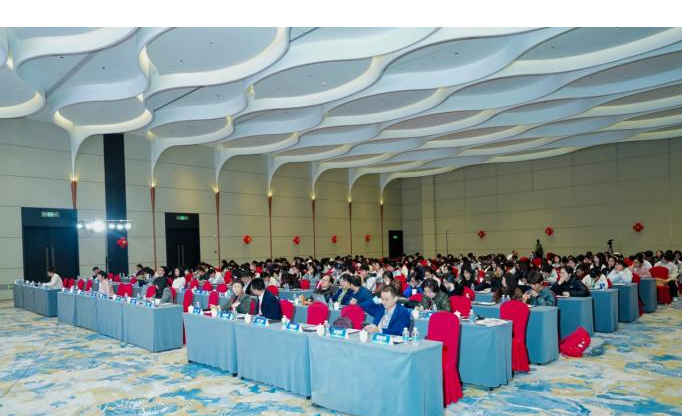 跃马扬鞭 共赴山海-2026精准医疗和用药管理创新大会在舟山成功举办