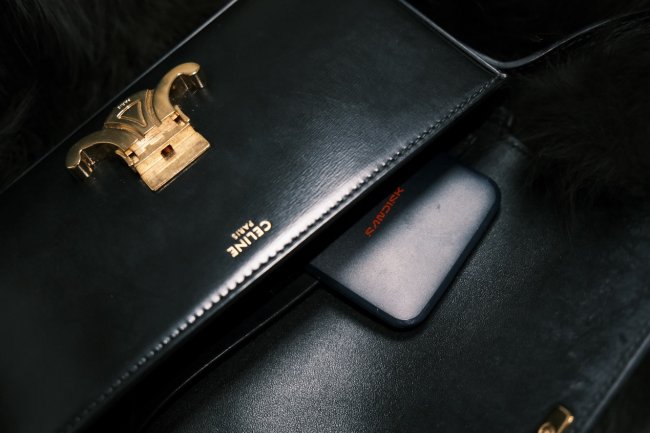 闪迪ELE移动固态硬盘评测：为高频移动办公与学习而生的“效率加速器”(图2)