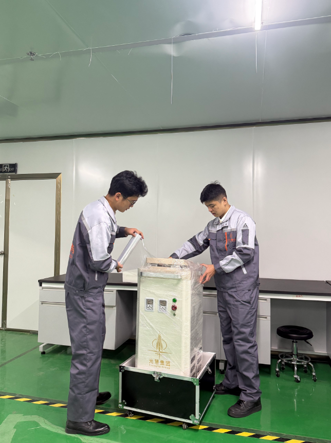 光慧集团医疗版“极光360”强脉冲光治疗仪在昆首发