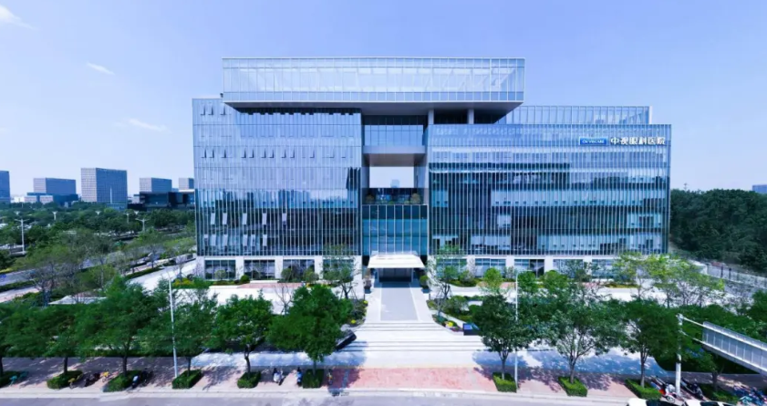 摘镜别再只看度数!郑州中视眼科专家提醒:搞清这几点,才知道你适合哪种近视手术