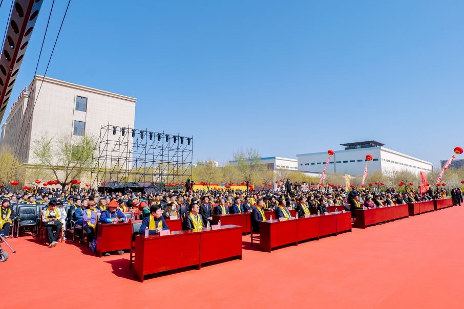 剑指百亿，冀酒领航！山庄·2026中国皇家酒文化开窖节震撼启幕！