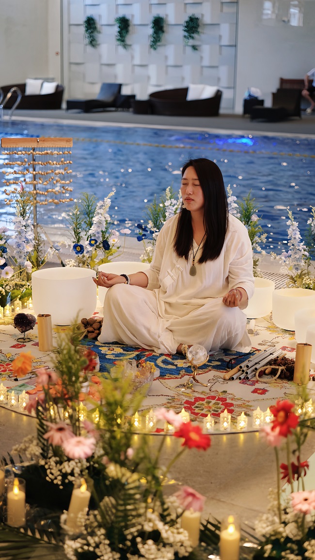 沈阳漂浮疗愈发起人曾晓晓携手V女王晶晶重构母亲节仪式感(图1)