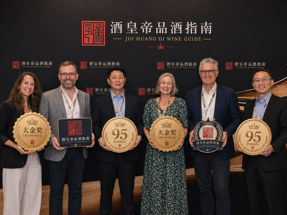 全球烈酒品鉴指南针：「酒皇帝品酒指南」到底是什么？