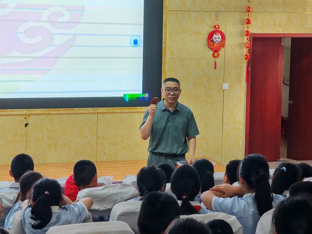 德州市中医院走进德州学院附属第一实验小学开展“全民提素养 鲁医话健康”校园科普活动