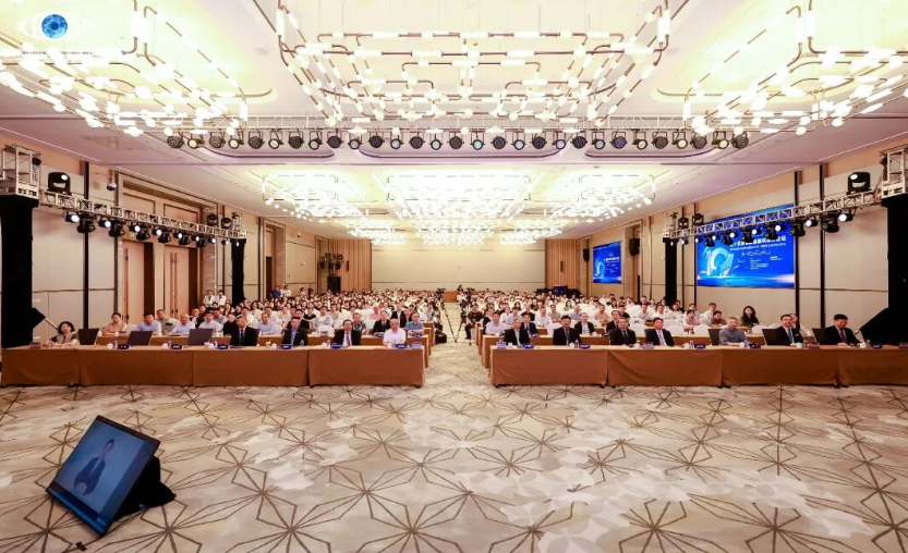 福州爱尔眼科刘健受邀参加第五届全国疑难眼眶病论坛及甲状腺相关眼病专家论坛，并作专题发言