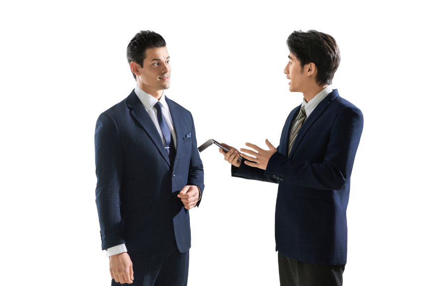 五一小长假带火出境游“新三大件”：讯飞双屏翻译机2.0成行李箱里的标配