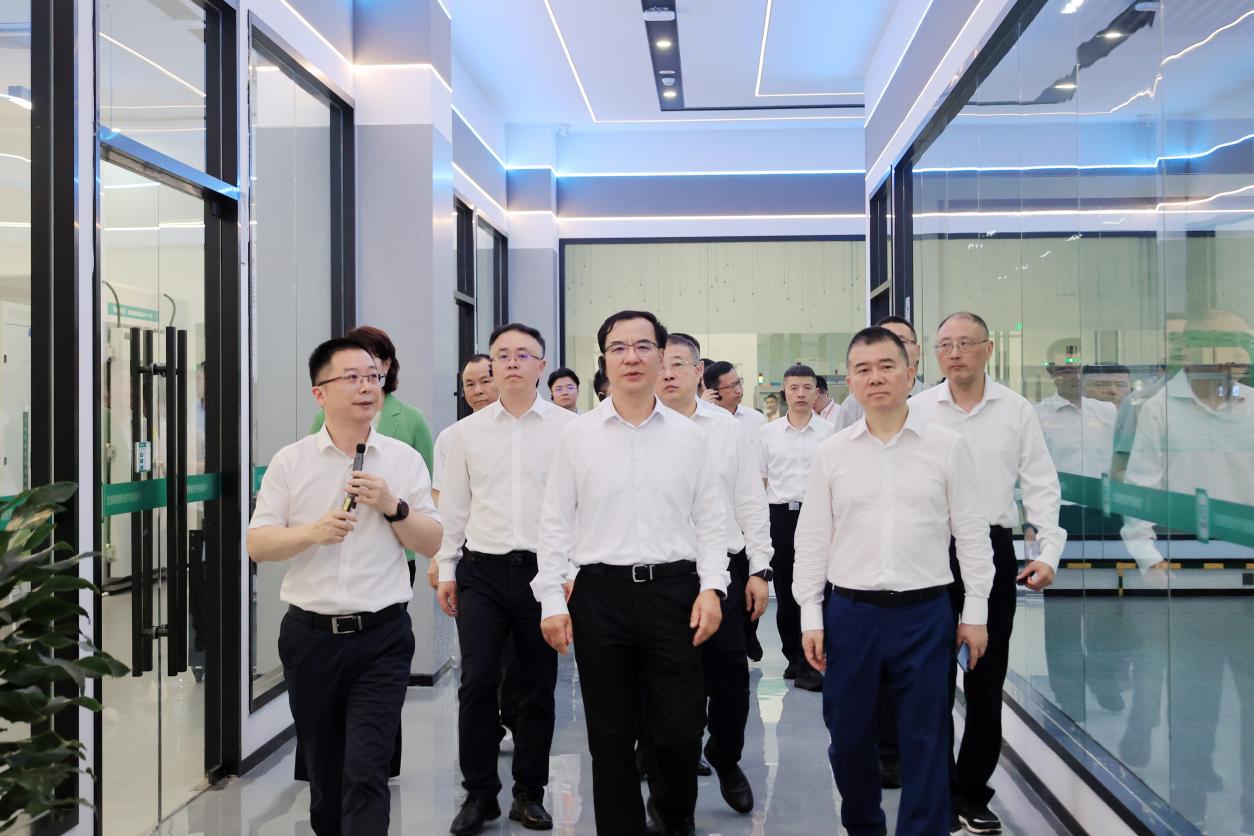 国家数据局局长刘烈宏调研天正