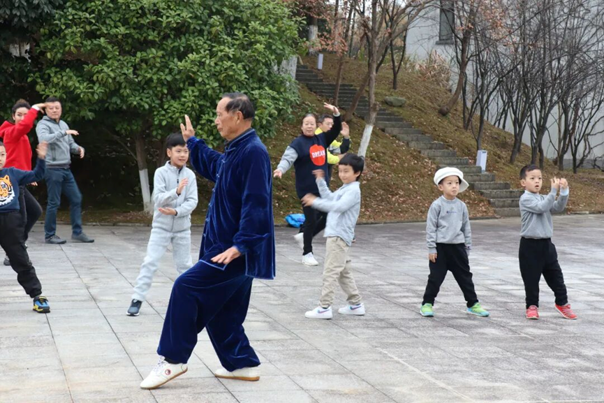 康养旅游目的地推荐：24℃清凉山水适合3天2晚慢养