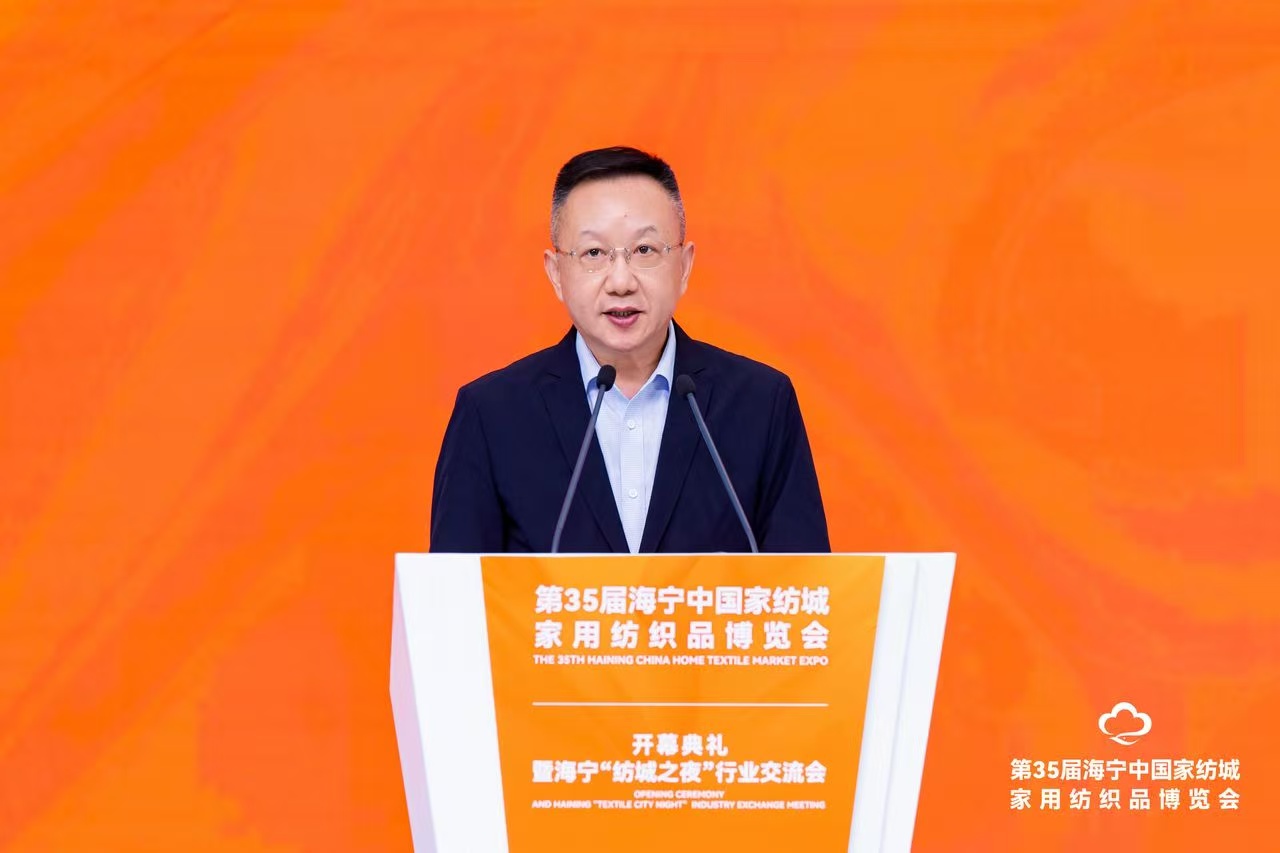 2500家源头工厂齐亮相!第35届海宁家博会首日热度拉满(图4)