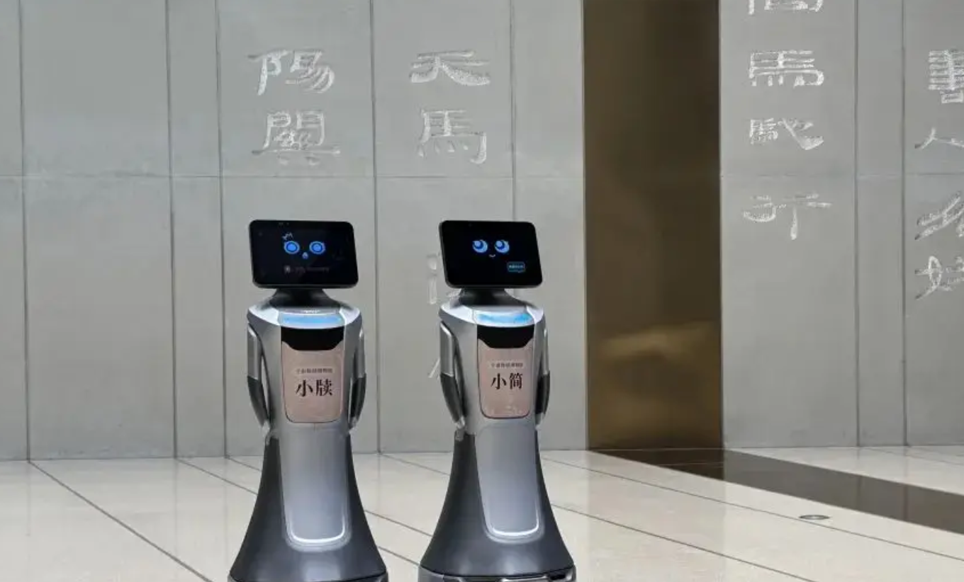 缓解“找书难”痛点:图书馆机器人如何协同业务系统提升寻书效率 缓解“找书难”痛点:图书馆机器人如何协同业务系统提升寻书效率