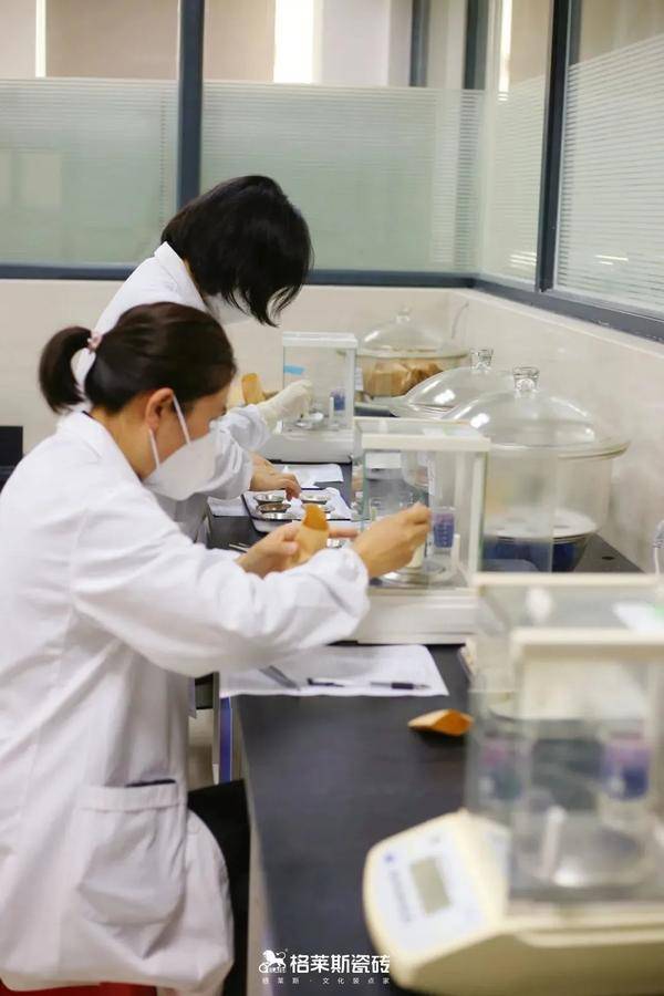 重磅荣誉——格莱斯香云纱瓷砖荣获中意设计大赛优秀创意产品奖